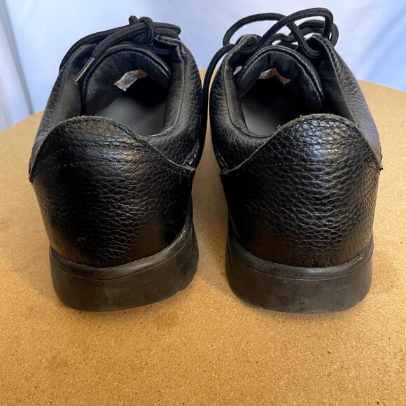 Answer 2 Diabetic leather shoes men 9.5 wide 2 pair extra insoles - Picture 4 of 10